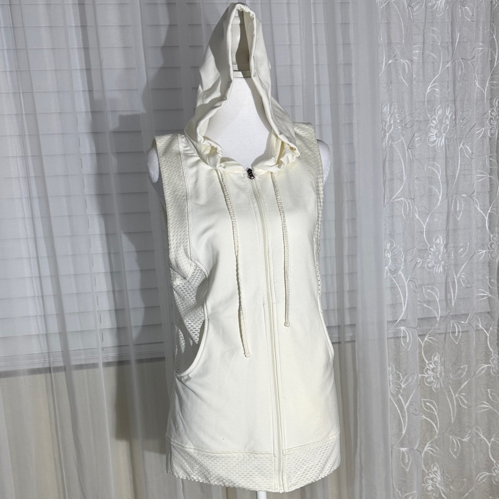 CALIA Sleeveless Hoodie Vest
